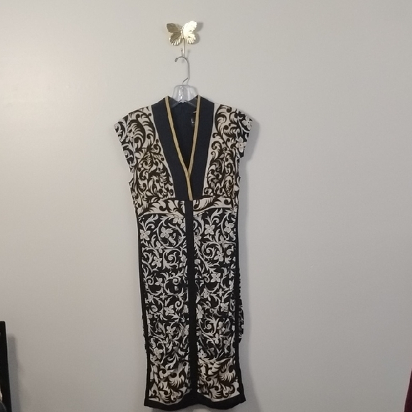 Nicole Miller Dresses & Skirts - Nicole Miller Collection V Neck Elegant Black Gold Floral Women's Dress Size 8